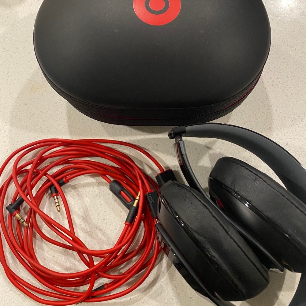 Beats Studio 2.0